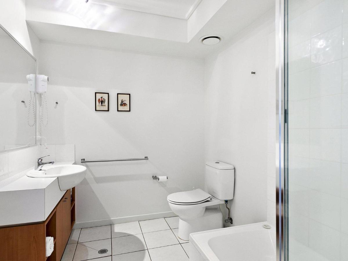 26 Pacific Lorne